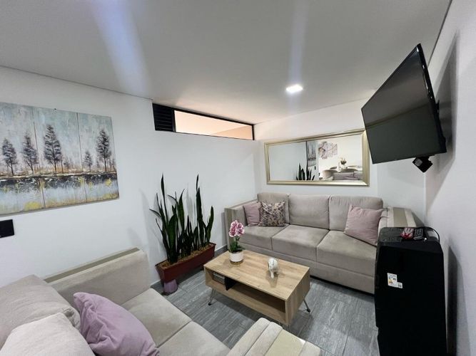 Casa de 4 alcobas en venta en El Tambo, La Ceja, 149 m² · foto 2 de 24