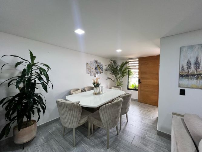 Casa de 4 alcobas en venta en El Tambo, La Ceja, 149 m² · foto 3 de 24
