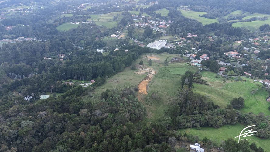 Lote en venta en Santa Elena, Medellín, 52 m² · foto 3 de 4