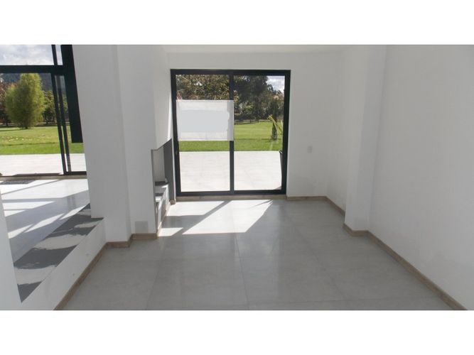 Casa de 4 alcobas en arriendo en Aposentos, Sopó, 362 m² · foto 3 de 22