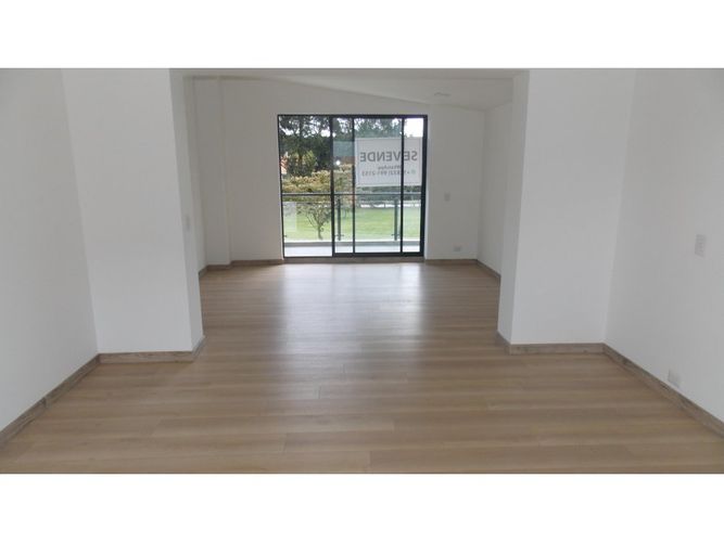 Casa de 4 alcobas en arriendo en Aposentos, Sopó, 362 m² · foto 8 de 22