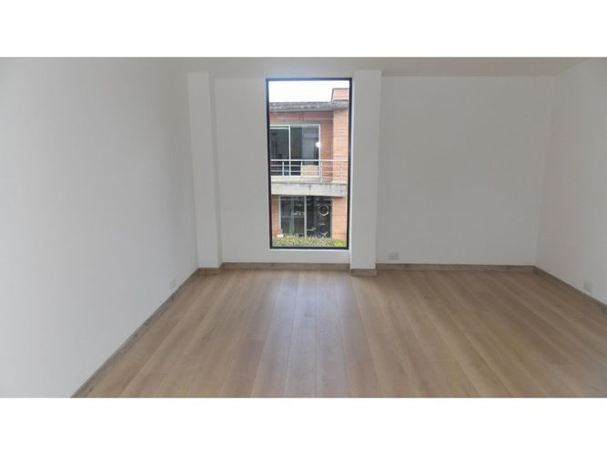 Casa de 4 alcobas en arriendo en Aposentos, Sopó, 362 m² · foto 11 de 22