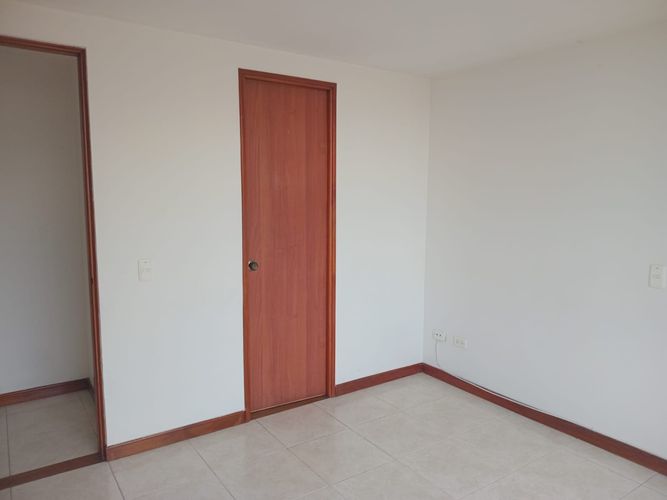 Apartamento de 3 alcobas en arriendo en Cd San Lucas, Envigado, 90 m² · foto 8 de 16