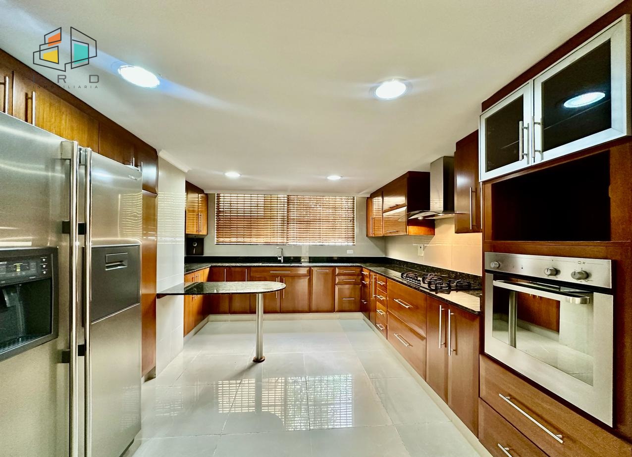 Apartamento en venta en El Poblado, Medellín 4