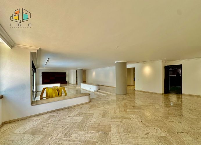Apartamento de 4 alcobas en venta en El Poblado, Medellín, 450 m² · foto 8 de 24