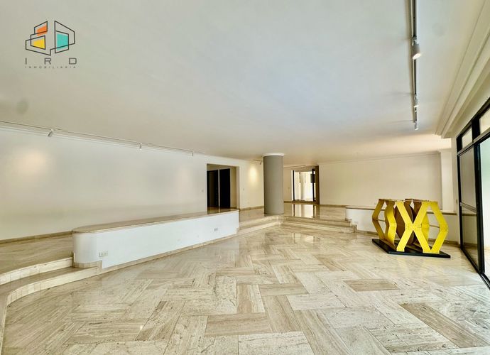 Apartamento de 4 alcobas en venta en El Poblado, Medellín, 450 m² · foto 9 de 24