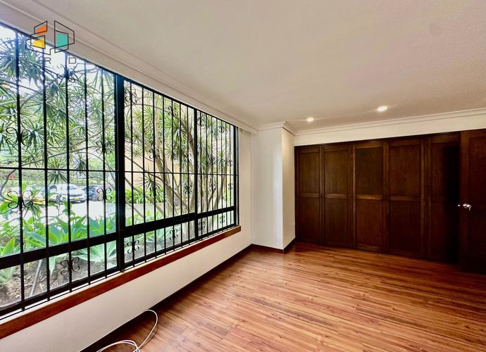 Apartamento de 4 alcobas en venta en El Poblado, Medellín, 450 m² · foto 24 de 24