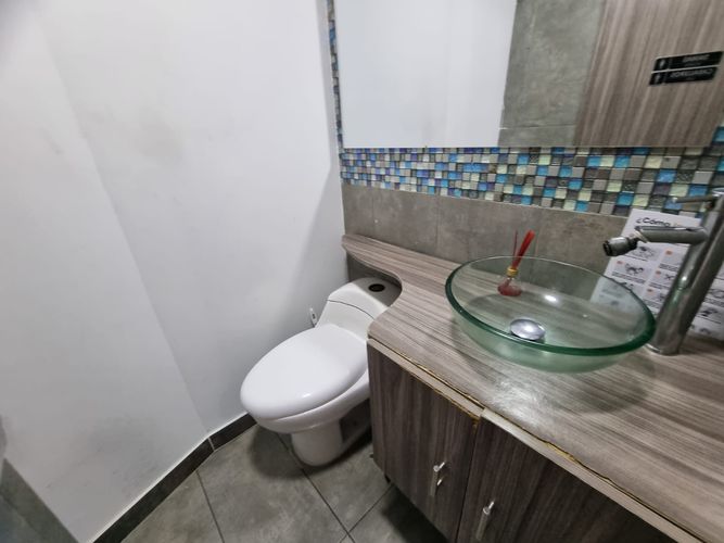 Edificio en venta en Centenario, Pereira, 305 m² · foto 8 de 24