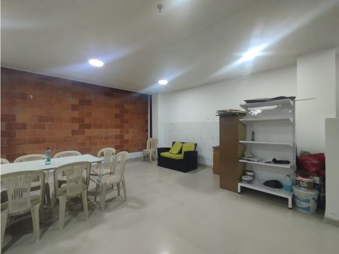 Local en arriendo en La Milagrosa, Medellín, 150 m² · foto 5 de 8