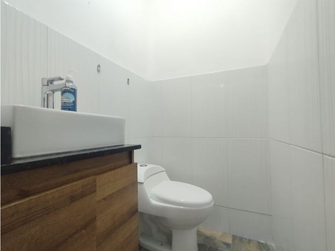 Local en arriendo en La Milagrosa, Medellín, 150 m² · foto 8 de 8