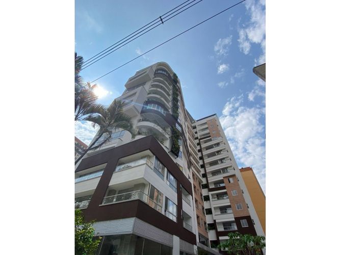 Apartamento de 2 alcobas en venta en La Milagrosa, Medellín, 74 m² · foto 21 de 24