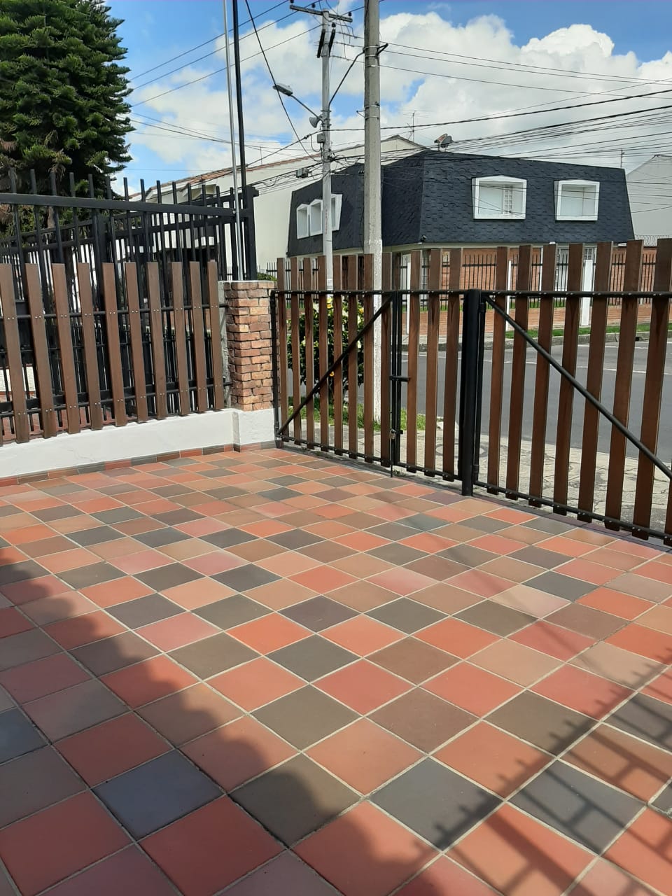 Casa en venta en Cerros De Suba, Bogotá · foto 2 de 19