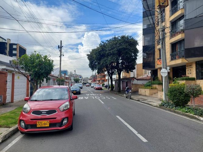 Casa en venta en Santa Barbara Central, Bogotá · foto 6 de 24