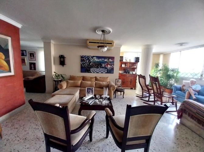 Apartamento de 3 alcobas en venta en Altos De Riomar, Barranquilla, 213 m² · foto 3 de 10
