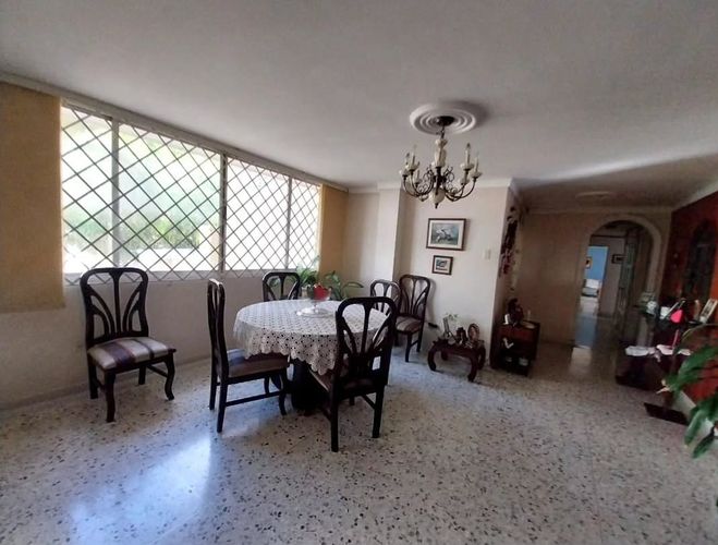 Apartamento de 3 alcobas en venta en Altos De Riomar, Barranquilla, 213 m² · foto 5 de 10