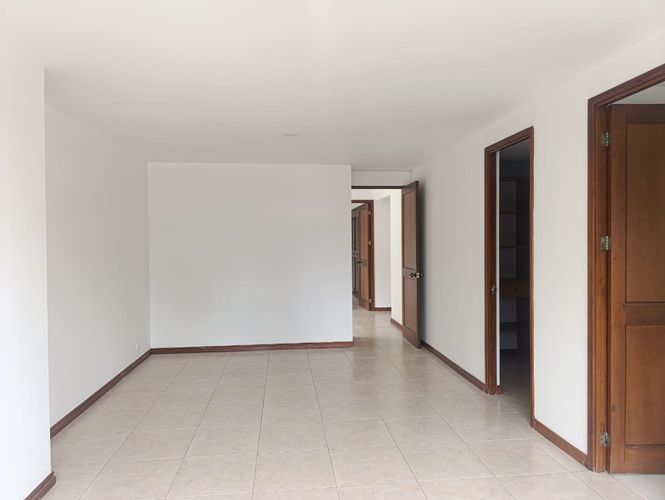 Apartamento de 3 alcobas en arriendo en El Poblado, Medellín, 135 m² · foto 5 de 18