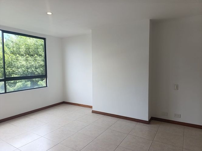 Apartamento de 3 alcobas en arriendo en El Poblado, Medellín, 135 m² · foto 7 de 18