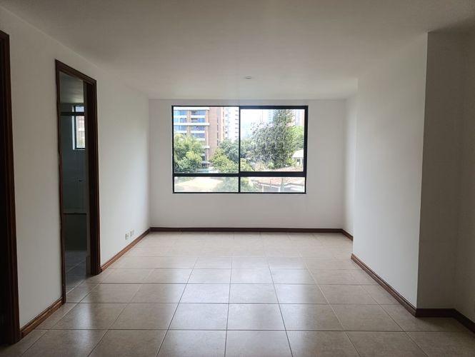 Apartamento de 3 alcobas en arriendo en El Poblado, Medellín, 135 m² · foto 8 de 18