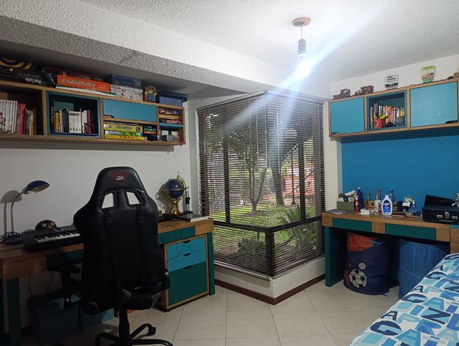 Apartamento de 3 alcobas en arriendo en El Poblado, Medellín, 143 m² · foto 10 de 17