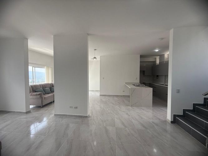 Apartamento de 3 alcobas en venta en El Bosque, Floridablanca, 194 m² · foto 8 de 18
