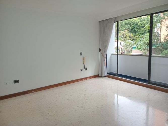 Apartamento de 3 alcobas en arriendo en El Poblado, Medellín, 122 m² · foto 3 de 18