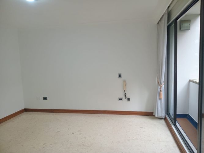 Apartamento de 3 alcobas en arriendo en El Poblado, Medellín, 122 m² · foto 4 de 18