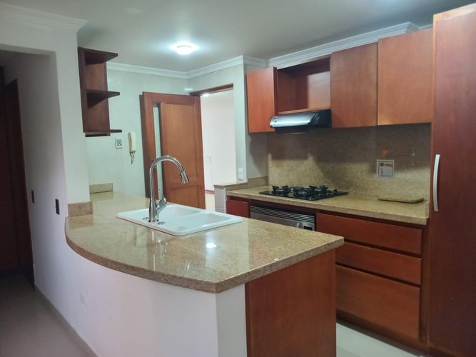 Apartamento de 3 alcobas en arriendo en El Poblado, Medellín, 122 m² · foto 5 de 18