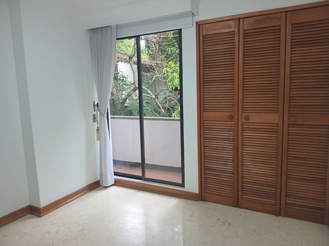 Apartamento de 3 alcobas en arriendo en El Poblado, Medellín, 122 m² · foto 13 de 18