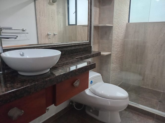 Apartamento de 3 alcobas en arriendo en El Poblado, Medellín, 122 m² · foto 17 de 18