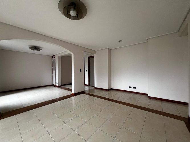 Apartamento de 3 alcobas en arriendo en El Diamante No. 2, Medellín, 128 m² · foto 5 de 20
