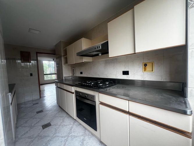 Apartamento de 3 alcobas en arriendo en El Diamante No. 2, Medellín, 128 m² · foto 6 de 20