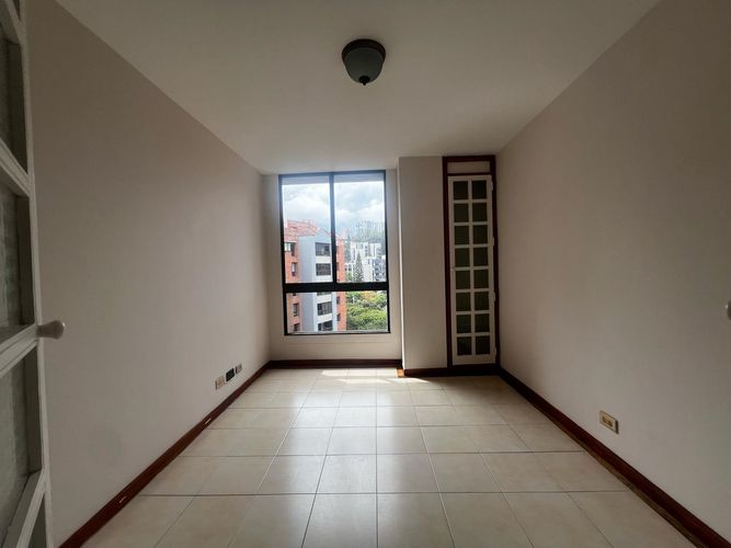 Apartamento de 3 alcobas en arriendo en El Diamante No. 2, Medellín, 128 m² · foto 8 de 20
