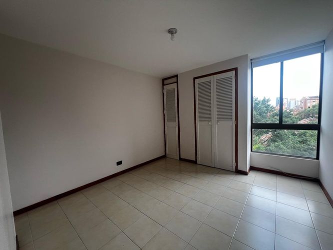 Apartamento de 3 alcobas en arriendo en El Diamante No. 2, Medellín, 128 m² · foto 9 de 20