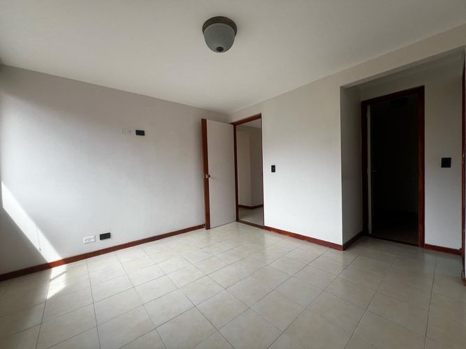 Apartamento de 3 alcobas en arriendo en El Diamante No. 2, Medellín, 128 m² · foto 10 de 20