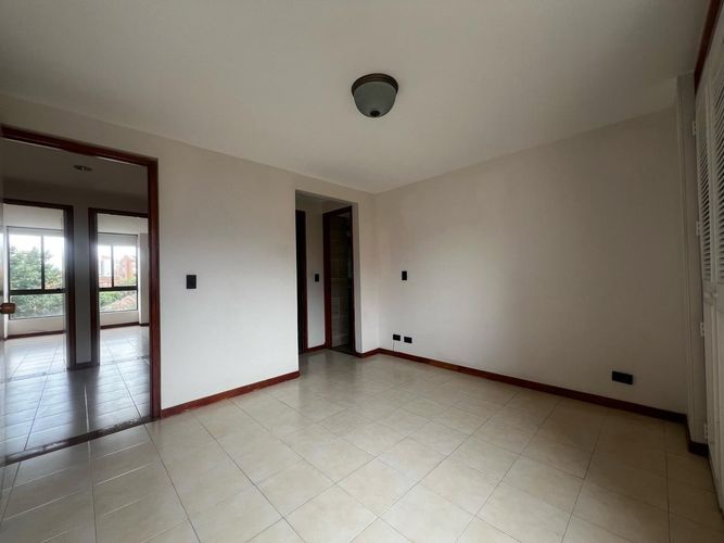 Apartamento de 3 alcobas en arriendo en El Diamante No. 2, Medellín, 128 m² · foto 14 de 20
