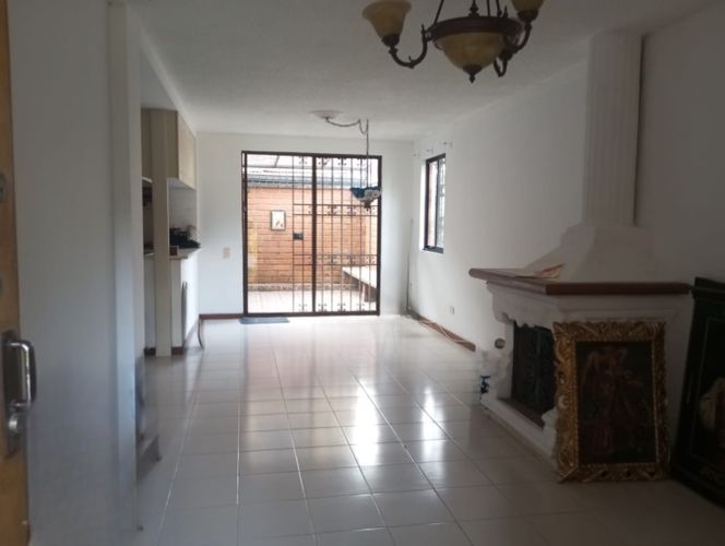 Apartamento de 3 alcobas en venta en Rionegro, 180 m² · foto 2 de 13