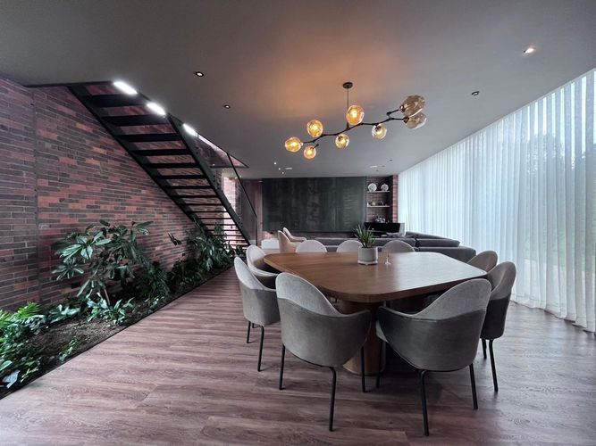 Casa de 6 alcobas en venta en Escobero, Envigado, 1113 m² · foto 3 de 20