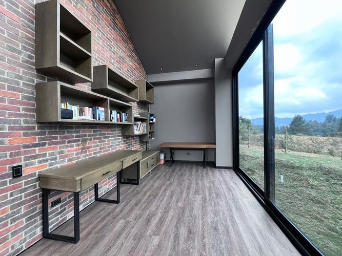 Casa de 6 alcobas en venta en Escobero, Envigado, 1113 m² · foto 19 de 20