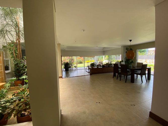 Casa de 4 alcobas en venta en Ciudad Jardin, Cali, 675 m² · foto 11 de 17