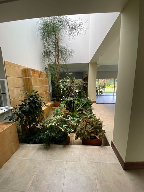 Casa de 4 alcobas en venta en Ciudad Jardin, Cali, 675 m² · foto 12 de 17