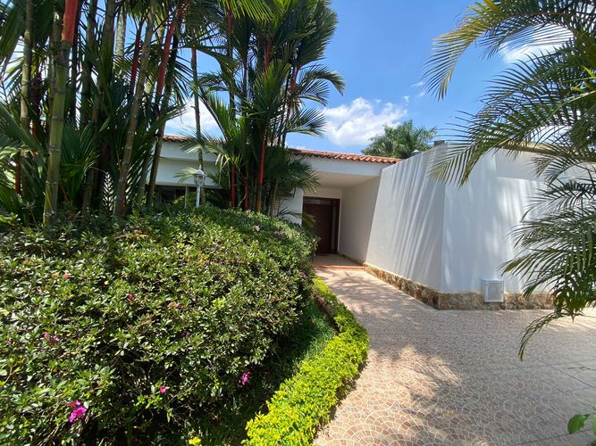 Casa de 4 alcobas en venta en Ciudad Jardin, Cali, 675 m² · foto 15 de 17