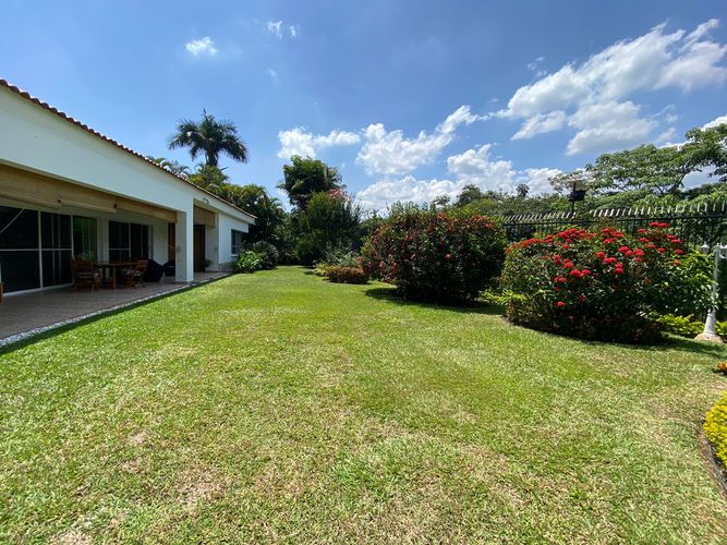Casa de 4 alcobas en venta en Ciudad Jardin, Cali, 675 m² · foto 17 de 17