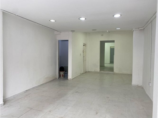 Local en arriendo en Bombona No.1, Medellín, 108 m² · foto 2 de 11