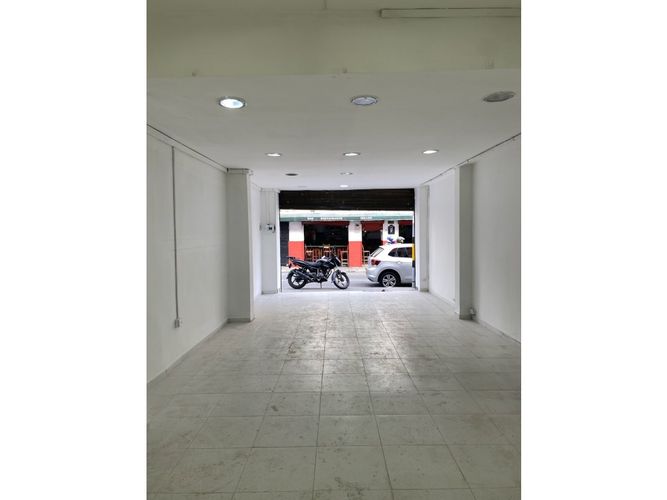 Local en arriendo en Bombona No.1, Medellín, 108 m² · foto 7 de 11