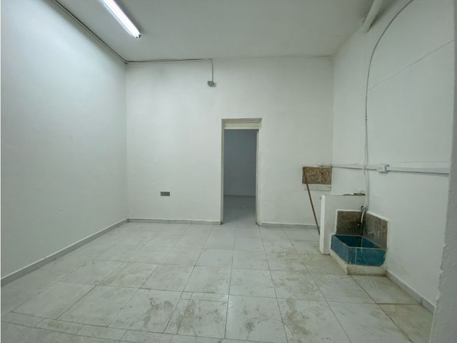 Local en arriendo en Bombona No.1, Medellín, 108 m² · foto 9 de 11
