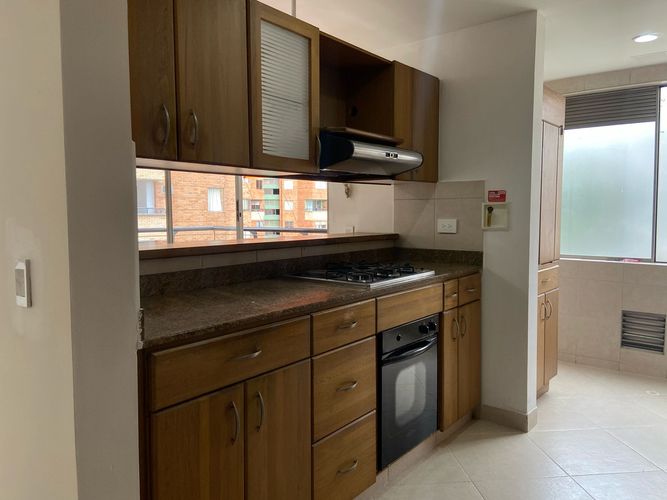 Apartamento de 3 alcobas en venta en Vegas De La Doctora, Sabaneta, 90 m² · foto 4 de 19