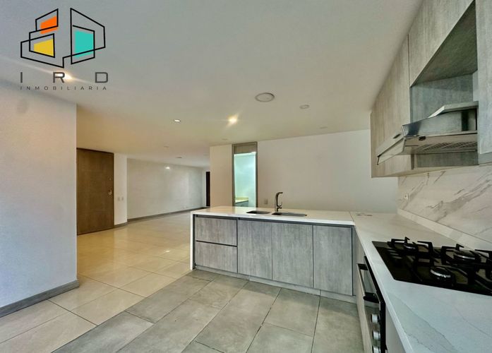 Apartamento de 3 alcobas en arriendo en El Diamante 2, Medellín, 250 m² · foto 7 de 24