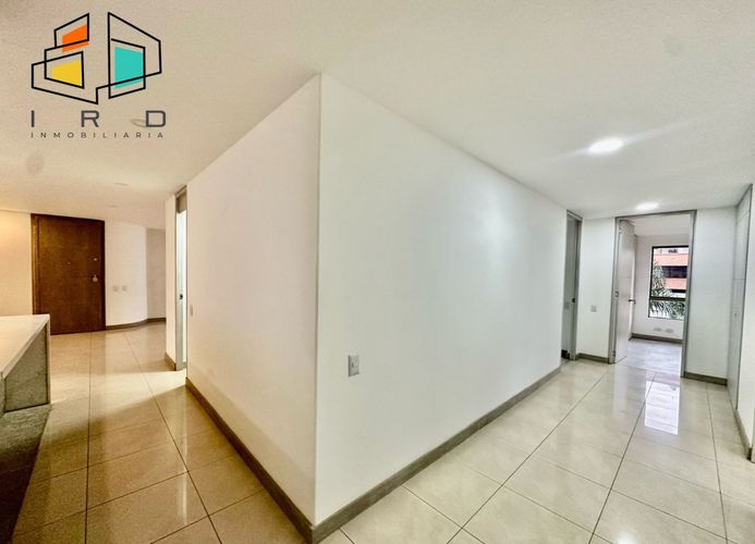 Apartamento de 3 alcobas en arriendo en El Diamante 2, Medellín, 250 m² · foto 12 de 24