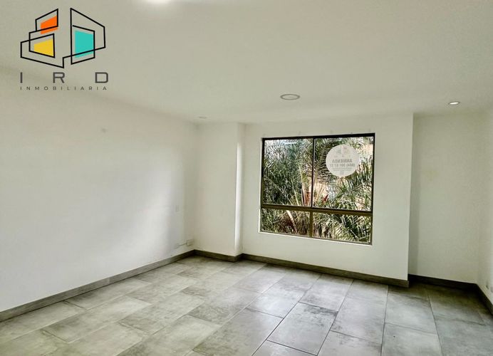 Apartamento de 3 alcobas en arriendo en El Diamante 2, Medellín, 250 m² · foto 16 de 24