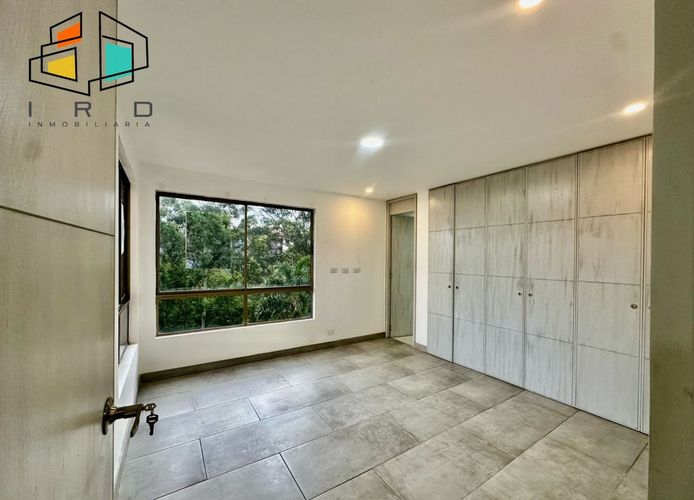 Apartamento de 3 alcobas en arriendo en El Diamante 2, Medellín, 250 m² · foto 18 de 24